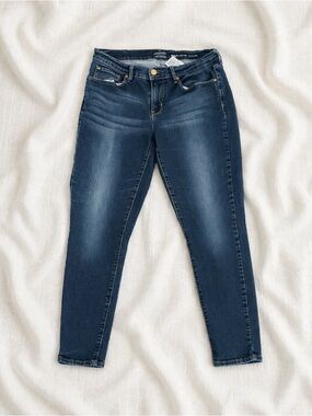 Levi Signature Curve Skinny Women's Dark Blue Skinny Jeans